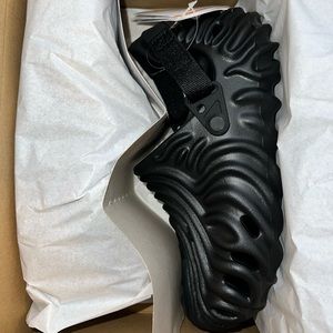 Crocs Pollex Clog
by Salehe Bembury